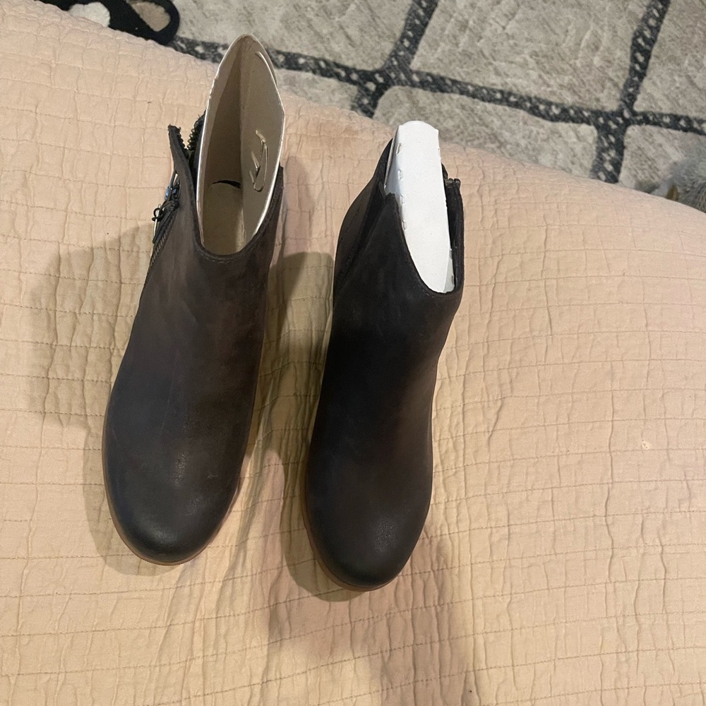 Sorel wedge booties